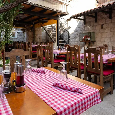 Heritage Tragos Trogir