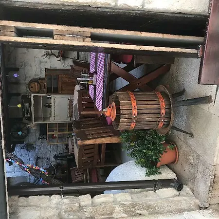 Heritage Tragos Szálloda 4*