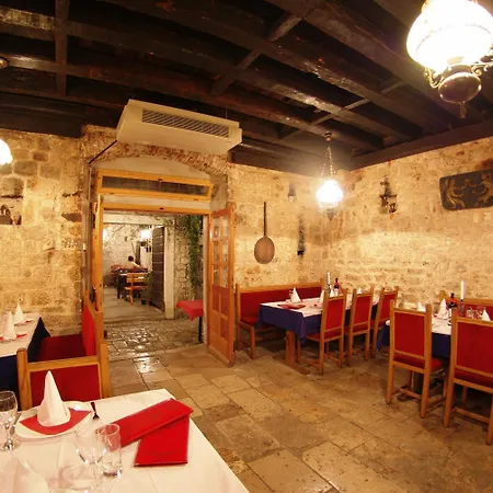 Готель Heritage Tragos 4*