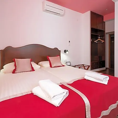 Heritage Tragos Hotel 4*