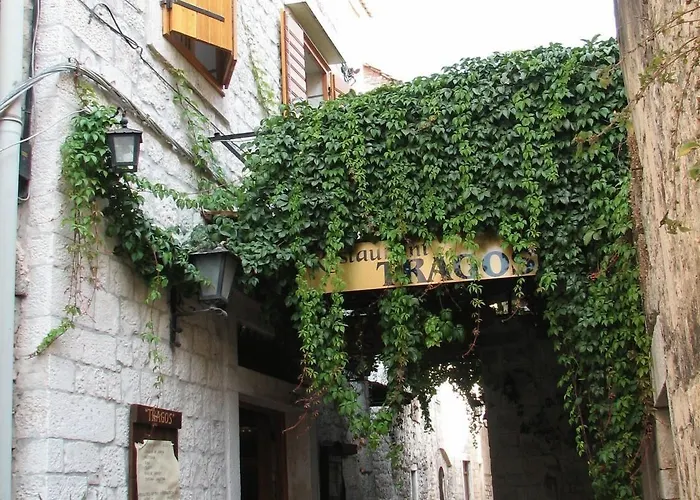 Heritage Tragos Hotell 4*