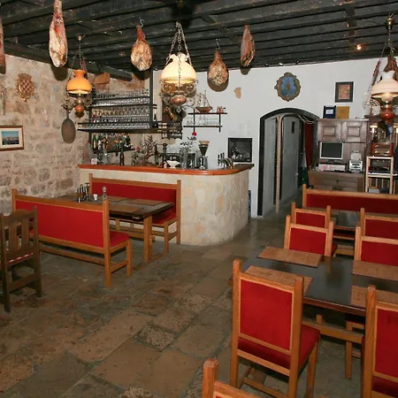מלון Heritage Tragos 4*