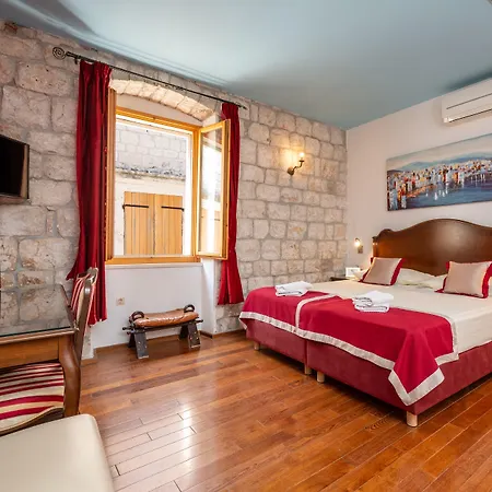 Heritage Tragos Hotel 4*