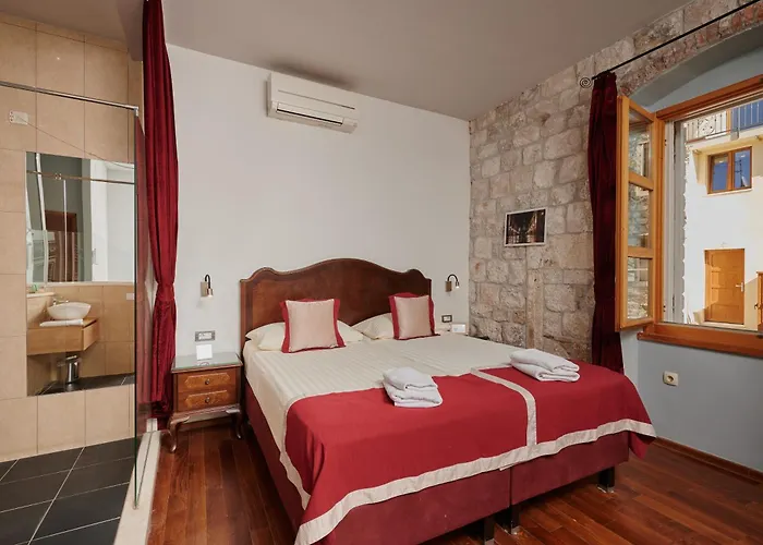 Heritage Tragos 호텔 4*